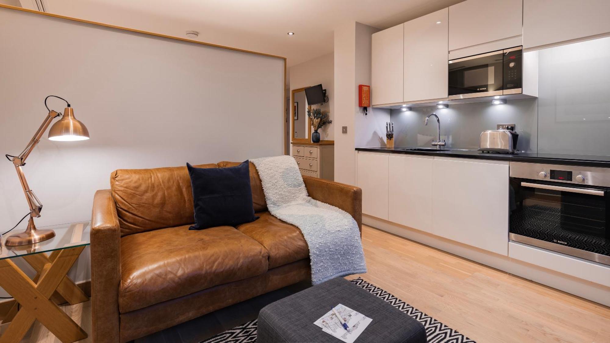 Barbican Serviced By Lovelystay Londra